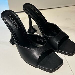 Cape Robbin Black Heels Size 9